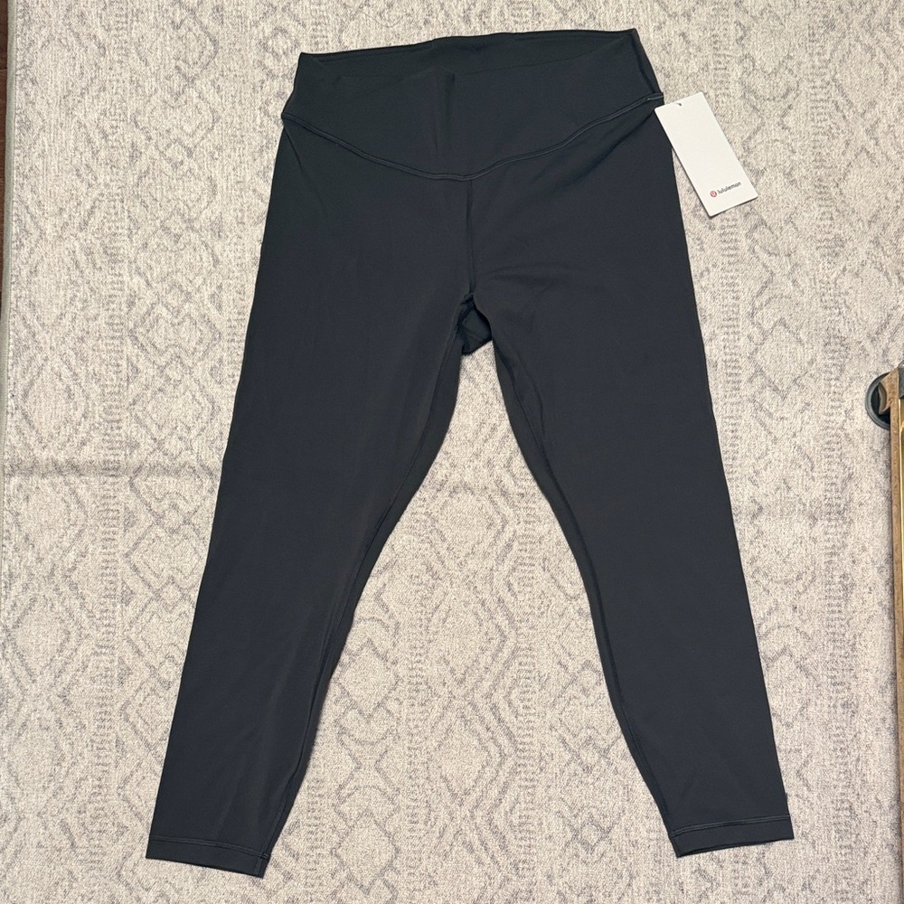 BNWT Lululemon Wunder Under Leggings